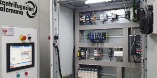 Reforma Almazara. Nuevo sistema de control con PLCs Schneider. Conectividad total Ethernet. Acceso y control remoto de la planta.